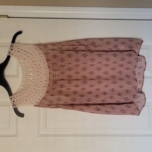 Umgee brand Dusty Rose sheer tank top. Lace neckline. Medium.